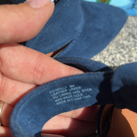 Chelsea & Violet Navy Blue Heels - Picture 6 of 6